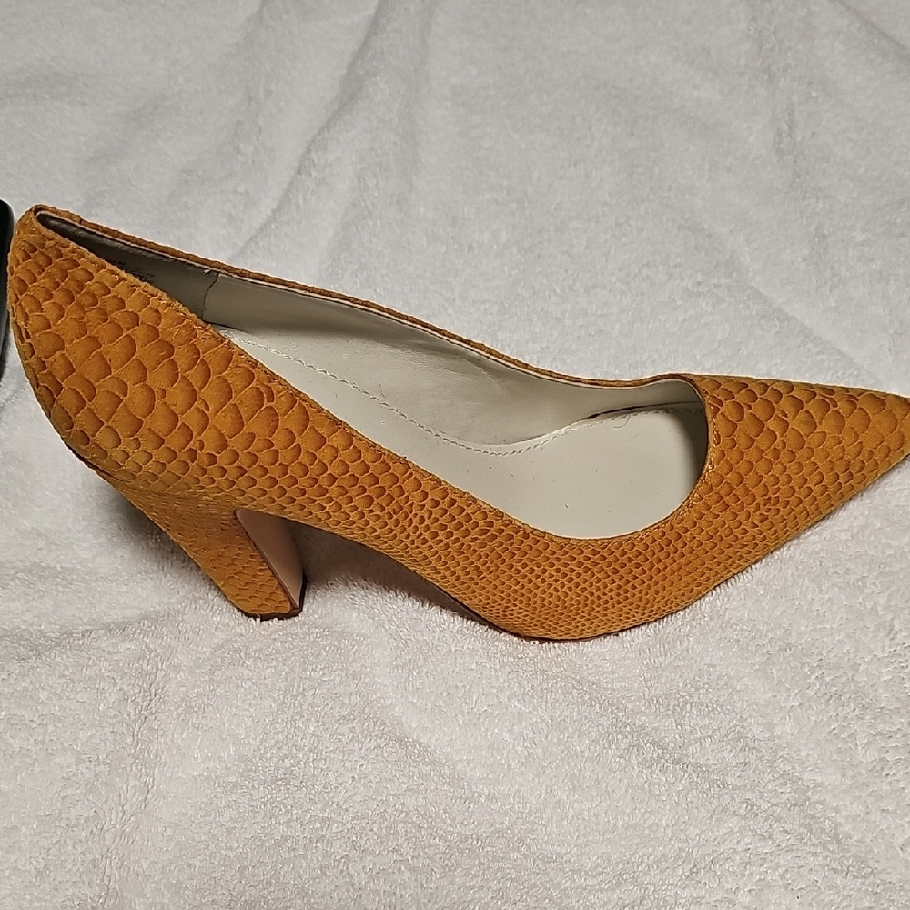 Anne Klein Textured Tan Heels